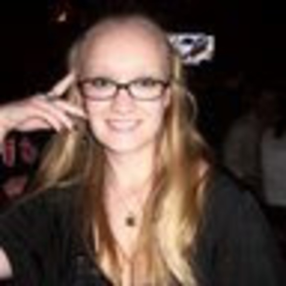 Meet your Posher, Julia - Picture 1 of 1